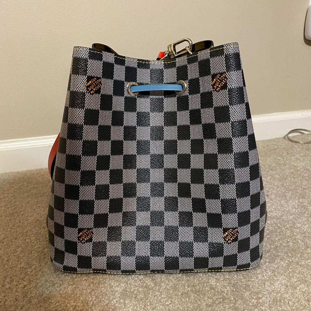 Louis Vuitton limited edition damier neonoe - Picture 3 of 10